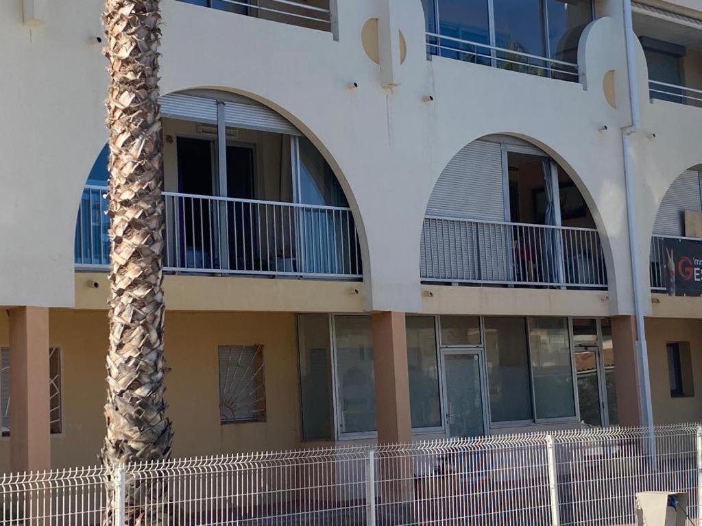 Magnifique Appart Marina Proche Plage Avec Parking Sète Exterior foto